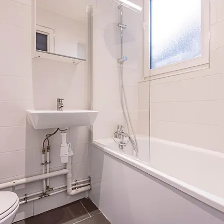 Le Jardinet, Face A La Cathedrale, Baignoire - Rdc Apartment Reims Exterior photo